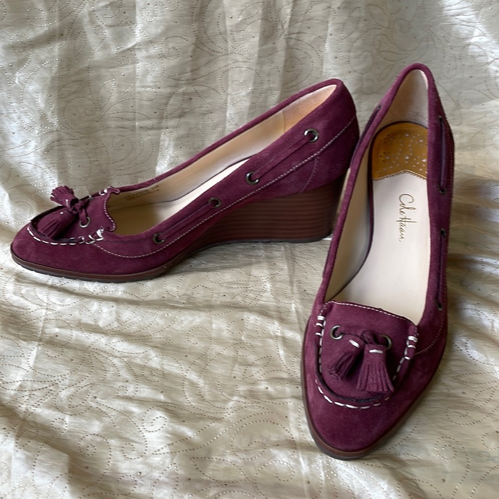 EUC Cole Haan “Calista” Nike Air plum suede wedge heel loafer (11)